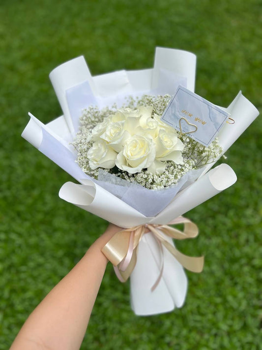 Pure Love (10 Roses with Baby Breath)