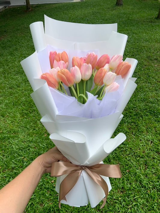 Twentylips (20 Tulips)