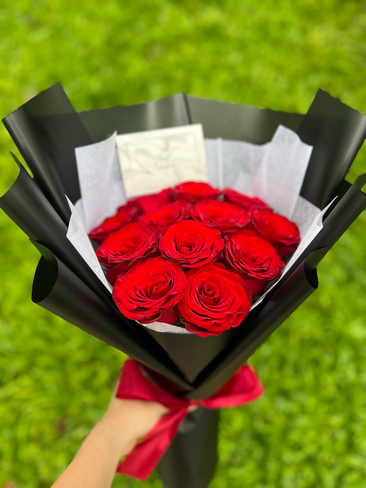 Be Mine (12 Roses)