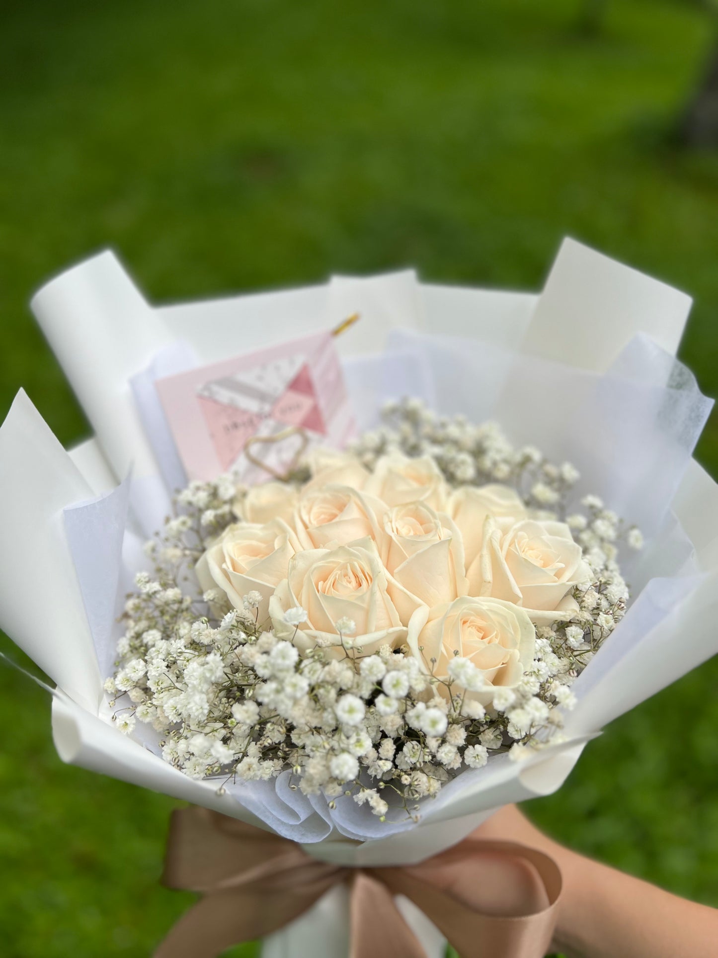 Pure Love (10 Roses with Baby Breath)