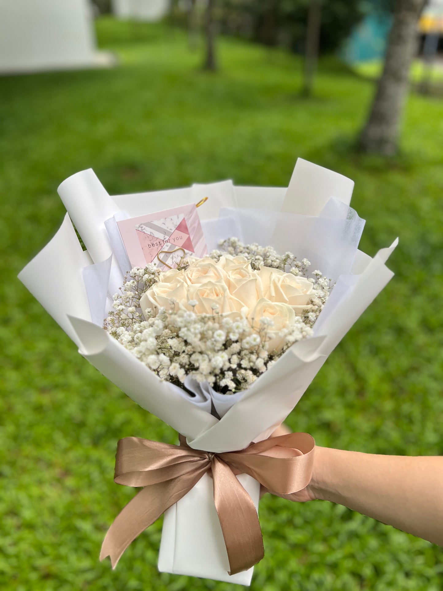 Pure Love (10 Roses with Baby Breath)
