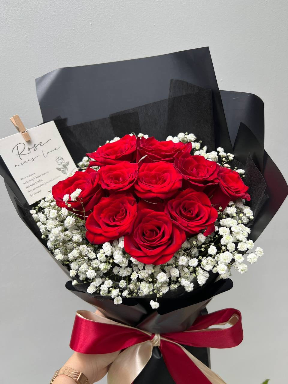 Crimson (10 Roses with Baby Breath)