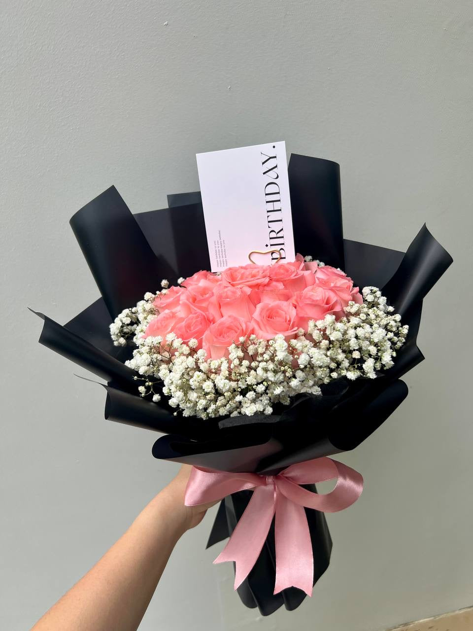 Black Pink (20 Roses with Baby Breath)