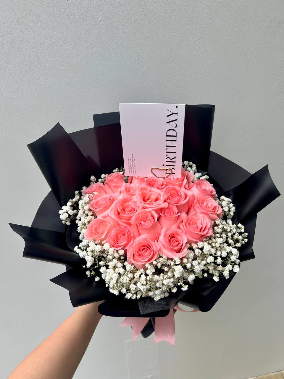 Black Pink (20 Roses with Baby Breath)