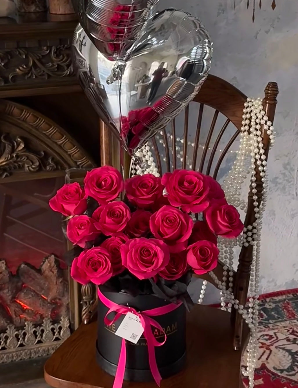 Glimmer Heart (16 Roses)