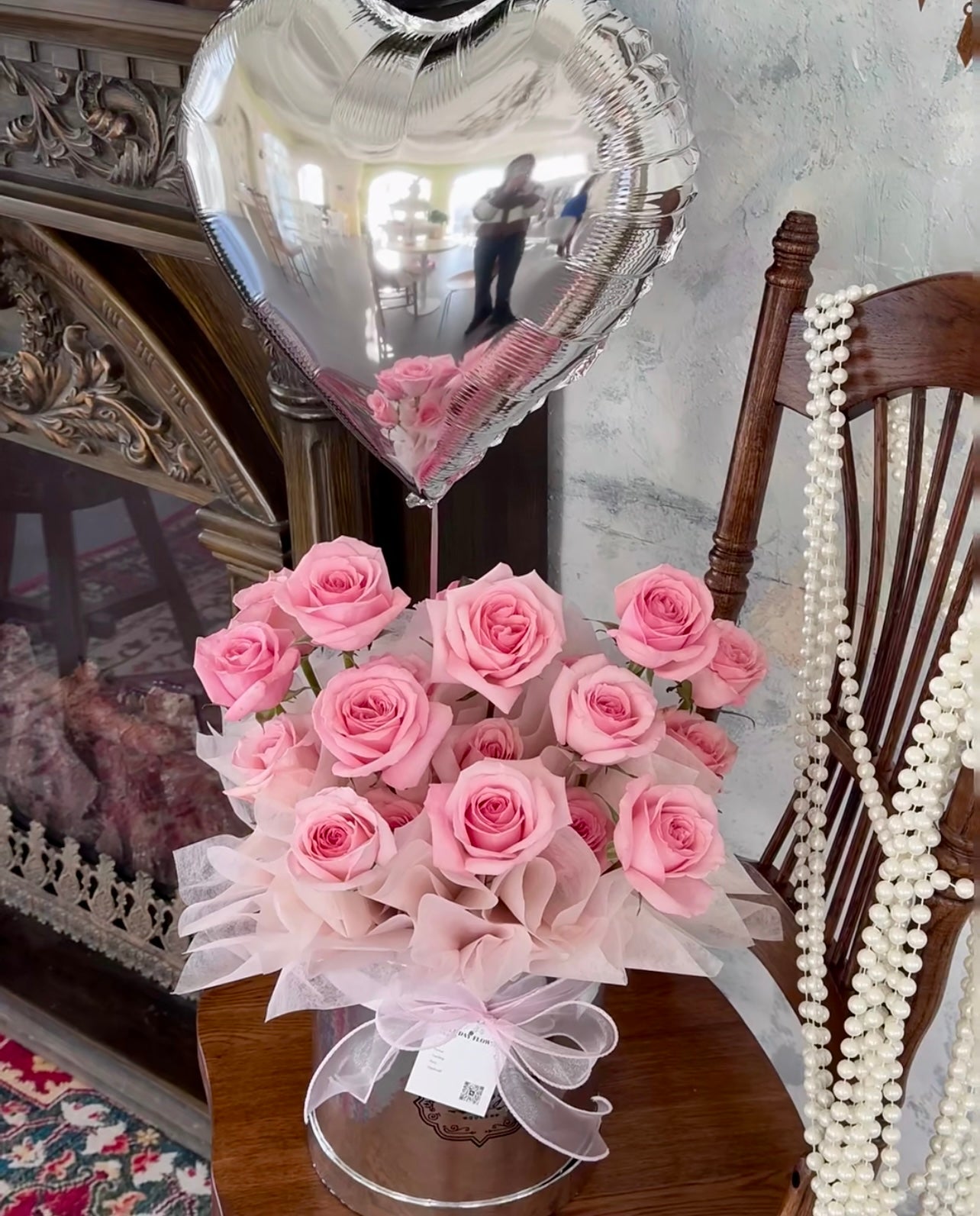 Glimmer Heart (16 Roses)