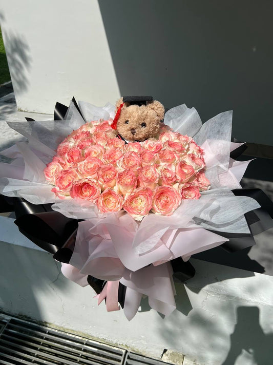Grande Graduation (50 Roses)
